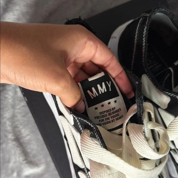 AMIRI Black and White Men's Sneakers - Picture 5 of 6